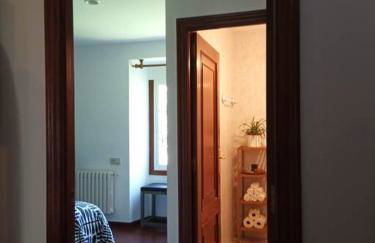 Lar A Rola El precio x una noche es para dia y medio Check in 9am Out 21pm - Foto 35