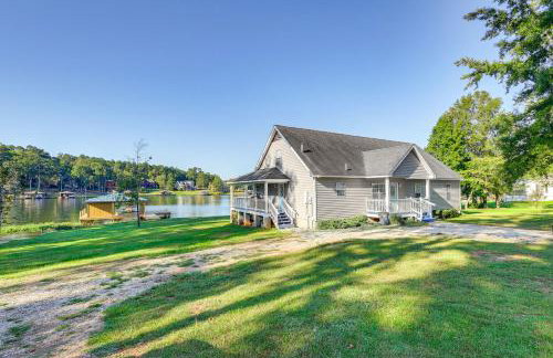 Waterfront Sparta Retreat with Dock, Deck and Grill - Foto 32
