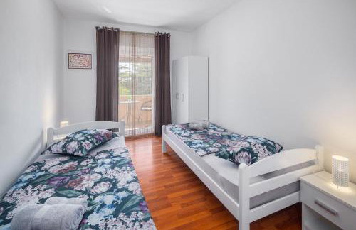 Casa Viktoria with private garden and BBQ - Foto 19