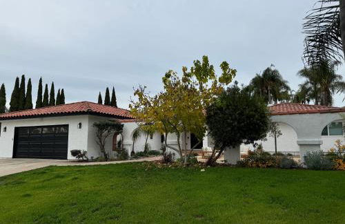 Bella Vista Spacious 5-bed home with stunning mountain views and pool - Foto 45