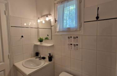 logement entier en pleine nature avec jardin terrasse tennis pétanque piscine - Foto 8