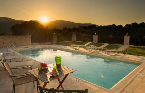 superb villa with private pool peaceful location - Foto 1