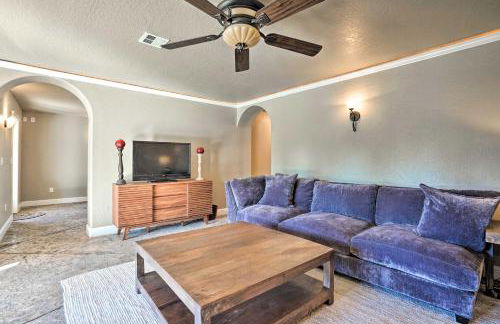 Luxe Getaway with Riverfront Views in Grants Pass! - Foto 29