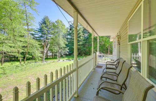 Cozy Lake Luzerne Home - 1 Mi to Wayside Beach! - Foto 12
