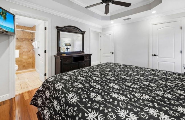 Villa Del Mar 5 Bedroom Home by RedAwning - Photo 9