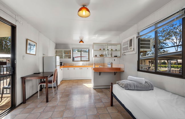 Crows Nest Tourist Park - Photo 39