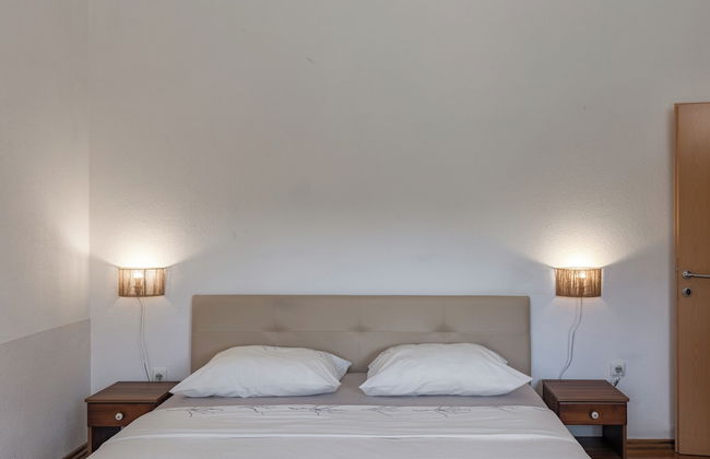 Pool House In Greenery - Foto 5