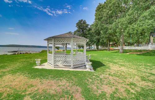Lakefront Eufaula Escape with Dock and Private Beach! - Foto 33
