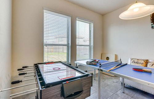 Covered Patio and Spacious Yard Houston Area Home! - Foto 12