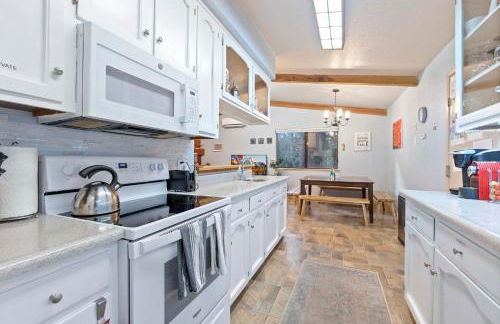 HotTub PingPong Arcade Billiard Pets AC Piano BBQ Art - by SharpCat - Photo 17