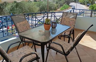 JULIA'S APARTMENT - Photo 1