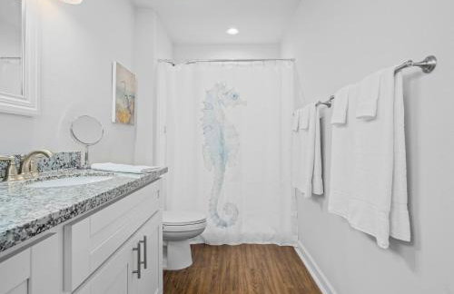 Bay Breeze Bungalow by Miss Kitty’s - Foto 26