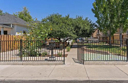 Historic 1914 Cottage, Near Downtown, UNR & Hospitals, Early Check In - Foto 36