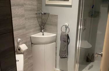 Cute Studio with kitchen, patio and free parking - Foto 15