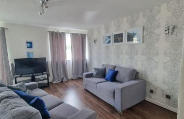 The Ugly Duckling - Photo 1