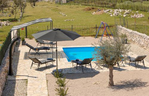 Villa Niko PET FRIENDLY 200 M FROM HIDDEN SANDY BEACH pets stays for free - Photo 27