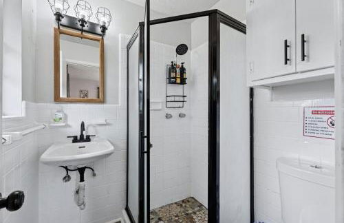 5BR Home Large Backyard Group-Friendly #12 - Foto 32