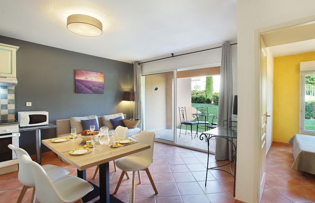 Apartment in Greoux-les-bains Near Lakes - Foto 26