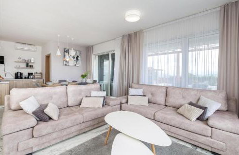 Nice Home In Udbina With Sauna - Photo 24
