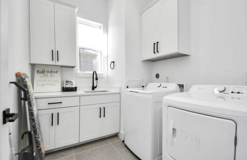 BlissHaven Luxe & Spacious in Downtown Houston with Soaking Tub ,Rooftop and free Parking - Foto 25