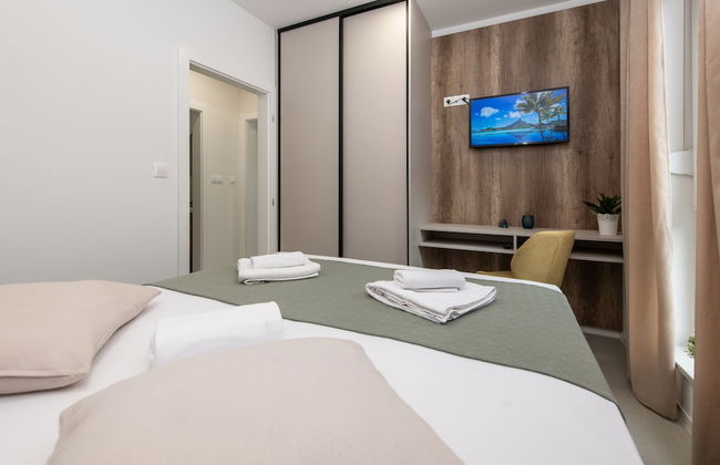 Apartments Mare B with pool - Photo 25