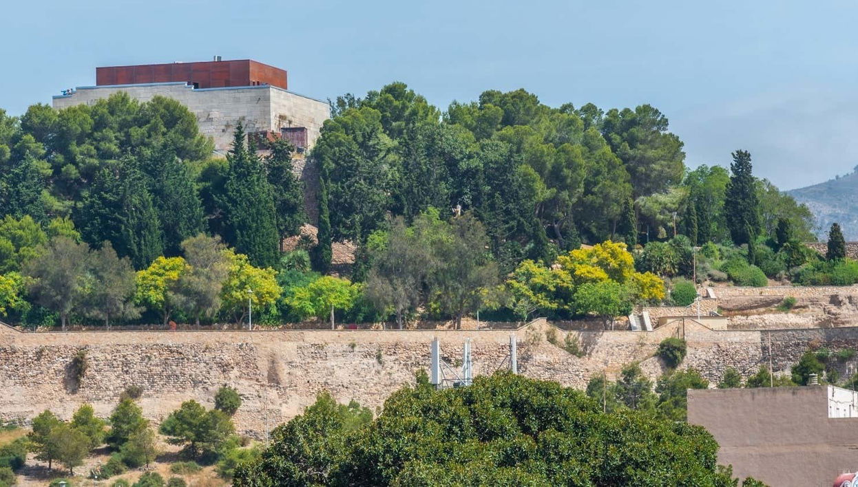 Entrada al castillo de la Concepción + Ascensor panorámico
