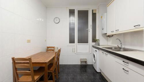 Amplio Apartamento en Casco Viejo - Corazón de Bilbao - Foto 5