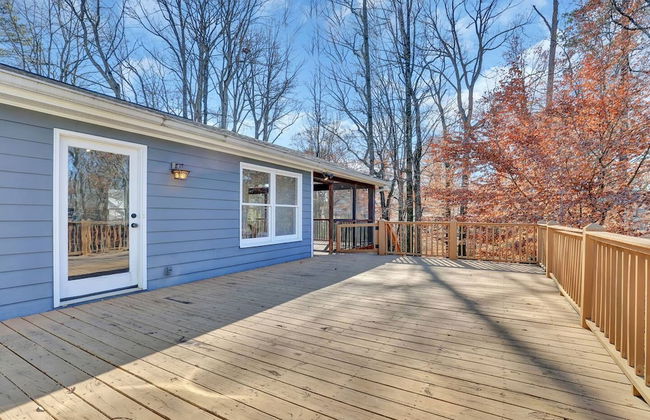 Chamblee Retreat 3BR Home w Spacious Porch - Foto 42