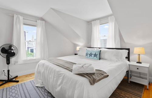 Seaside Serenity Steps to Beach Deck & Porch - Foto 41