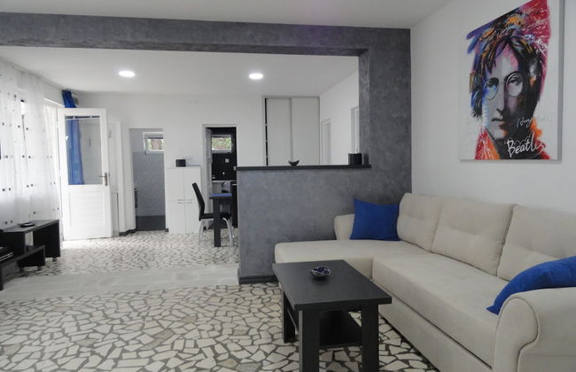 Petrovac Holiday House with pool - Foto 15