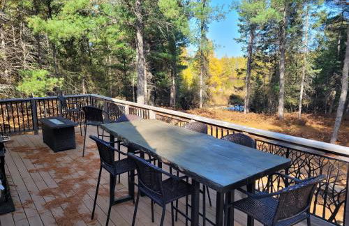 Hazel's Goose Creek Lodge - Private Riverfront! - Foto 4