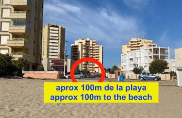 La Manga km 0, pisos estudios - planta baja - 100m de la playa - studio flats - ground floor - 100m from the beach, cada con bicis & tabla SUP, piscina & pádel & tenis & más - each with bikes & SUP board, pool & paddle & tennis & more - Foto 45