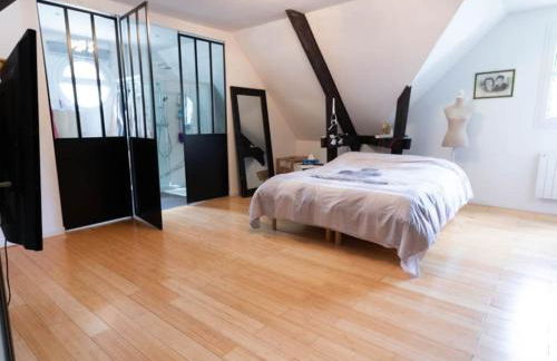 230m2 sur 3800m2 - jacuzzi 6 places - 16pers max - Foto 26