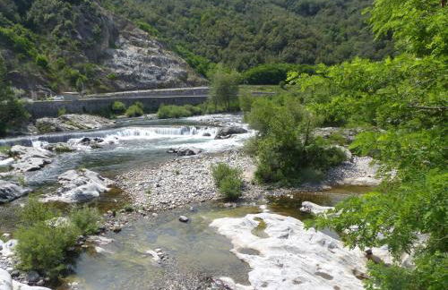Lovely house with grass garden, shared swimmingpool, next to the river Ardèche - Foto 73