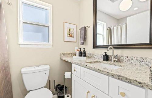 Spacious 1BR Flat, Workspace, King Bed - Foto 9