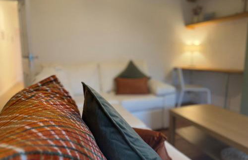 Chase View 1 Bed Sleeps 4 Parking WiFi Contractors - Foto 11