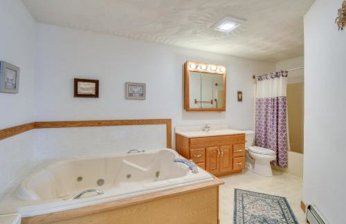 Boat, Grill and Unwind Lakefront Cayuga Home! - Foto 14