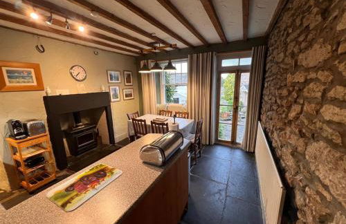 Rock Cottage - Log burners and jacuzzi bath - Foto 10