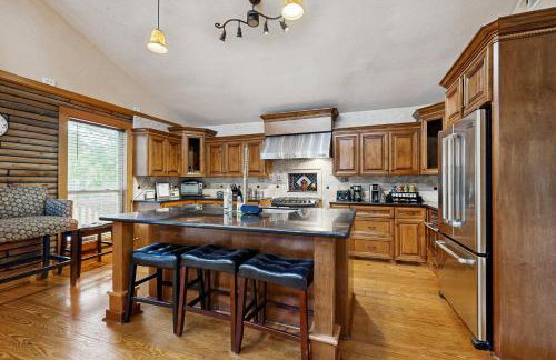 Bacliff Family Getaway with Game Room and Private Pool - Foto 10