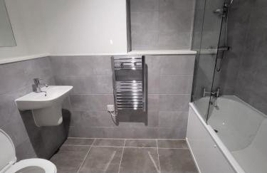 Pleasant 2 bedroom apartment in Salford Quays - Foto 9