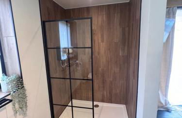 Luxury Courtyard Studio in Llangollen - Photo 22