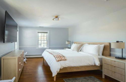 Stay at Beverly Shops - Photo 15