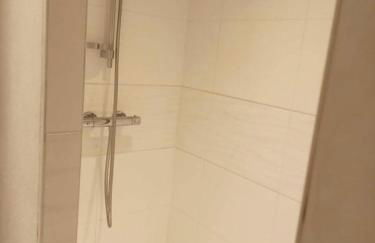 Coup de Coeur sur le Port de ST GOUSTAN, Trés Bel Appartement avec Terrasse - Foto 25