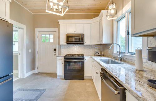 Waterfront Getaway on Sodus Bay Prime Location! - Foto 15