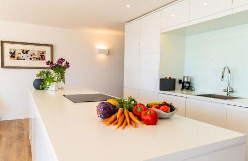 Finest Retreats - Avalon Sea Views - Foto 15