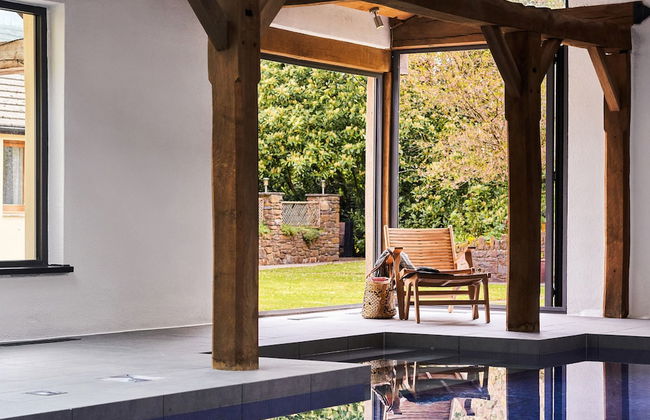 Swifts Return in Lower Ashton - Foto 23