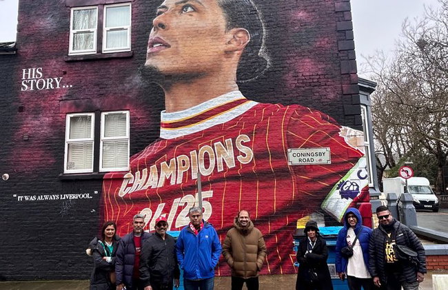 Excursión a la costa de Liverpool : Estadio de Anfield, Mural LFC,City tour - Foto 3