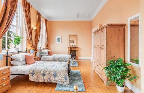 Beccles Georgian Mansion l 9 Bedrooms, Hot Tub & Parkland - Foto 41