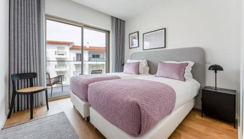 Modern 2BR w Rooftop Pool & Parking by LovelyStay - Foto 5