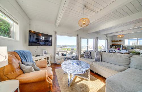 Sun-Soaked Sandy Point Haven with Beach Access! - Foto 8